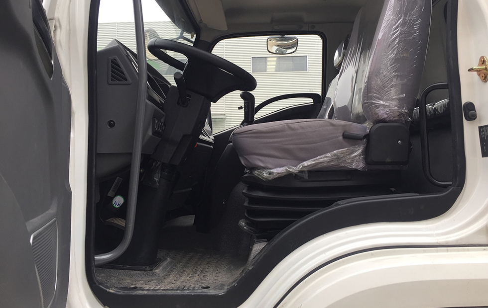 齊東方牌CLD5070GXWEQ6型吸污車